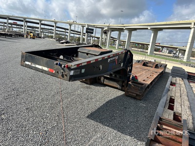 2000 Dynaweld 100XHD24 Tri/A Removable Gooseneck Góndola