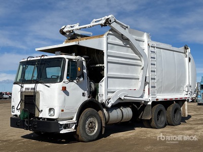 2000 Volvo Xpeditor WX 6x4 Front Loader Waste Collection Truck
