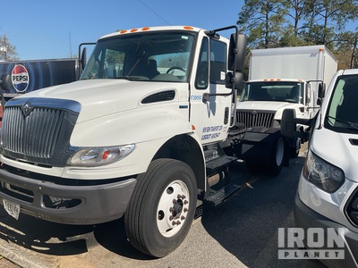 2010 International 4400 4x2 Single axle tractor S/A Day Cab Truck Tractor (Inoperable)