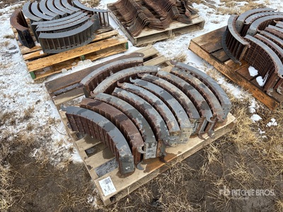 Quantity of (12) Combine Concave