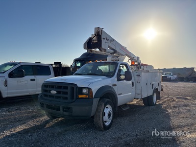 2007 Terex Hi Ranger TL 38P on 2007 Ford F-550 4x2 Camion de cubo