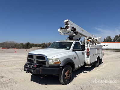 Altec AT40M 40 ft on 2011 Dodge Ram 5500 4x4 Podnośnik Koszowy