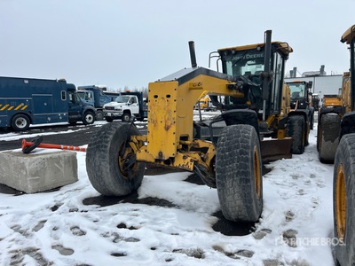 2010 John Deere 772G AWD Motor Grader (Inoperable)