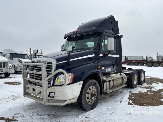 2016 Freightliner Cascadia 125 2016 Freightliner Cascadia 125 6X4 T/A Day Cab Truck Tractor