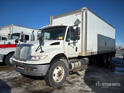 2017 International DuraStar 4400 6x4 Camion fourgon (Inoperable)