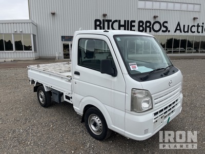 2015 Mazda SCRUM Automovil