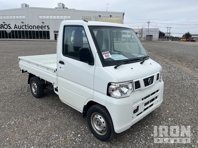 2013 Nissan CLIPPER Automovil