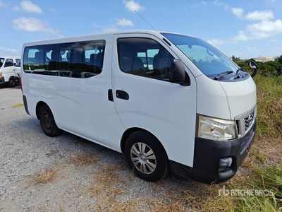 2015 Nissan NV350CARAVAN 10 Passenger Van