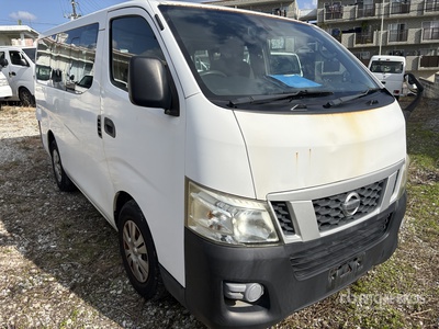 2015 年 Nissan NV350 CARAVAN Passenger Van