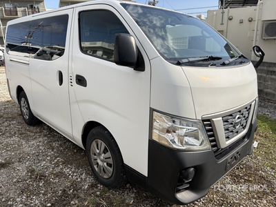 2017 年 Nissan Caravan Passenger Van