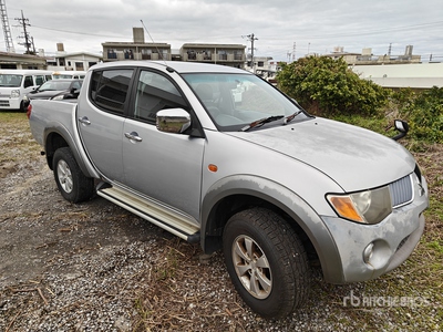2010 Mitsubishi Triton 4x4 Pickup