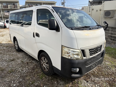 2015 年 Nissan NV350 CARAVAN Passenger Van