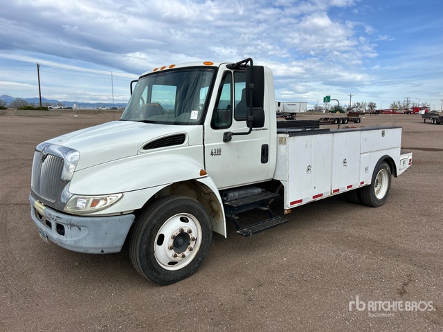 2007 International 4300 4x2 Utility Truck