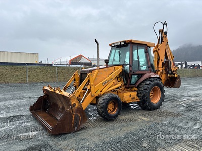 Case 590 لودر خلفي