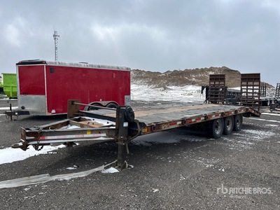 1981 Milano 24 ft Tri/A Equipment Trailer