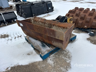49 in Tilting Excavator Bucket