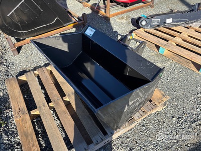 2026 GIYI GY-D5T 34 in Tilting Excavator Bucket - Fits Cat 3-5 ton Excavator (Unused)