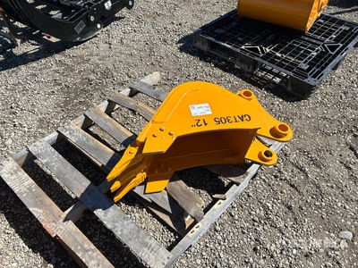 2026 GIYI GY-BK 12 in Excavator Bucket - Fits Cat 305 (Unused)