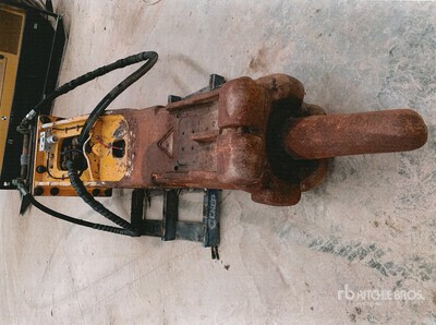 2017 Indeco HP 7000 Q/C Hydraulic Breaker