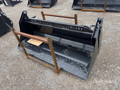 2026 GIYI GY-KH72 72 in Multi-Purpose Godet pour Skid Steer (Unused)