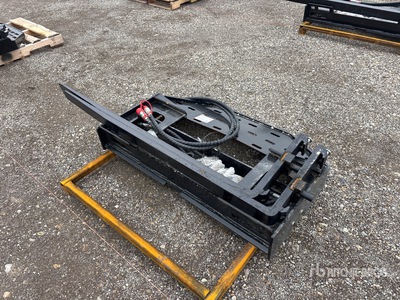 2026 GIYI GY-SF60 60 in Side Shift Skid Steer Forks (Unused)