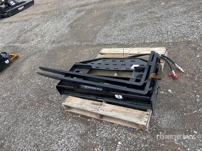 2026 GIYI GY-SF60 60 in Side Shift Skid Steer Forks (Unused)