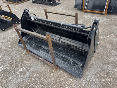 2026 GIYI GY-KH72F 72 in Multi-Purpose Skid Steer Bucket (Unused)