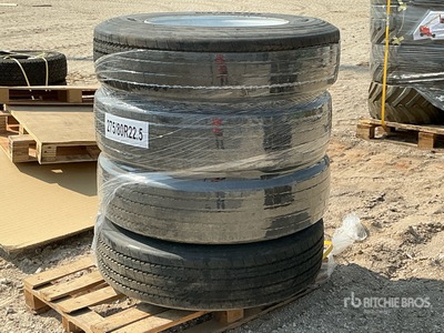 Quantity of (4) Michelin 275/80R22.5 Équipements pour pneus - Fits trucks