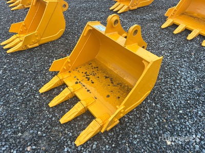 2026 GIYI 24 in Digging Excavator Bucket - Fits Cat 303 (Unused)