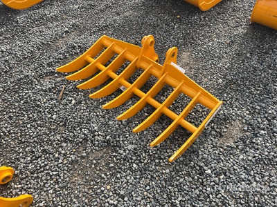 2026 GIYI 38 in Excavator Rake - Fits Cat 303 (Unused)