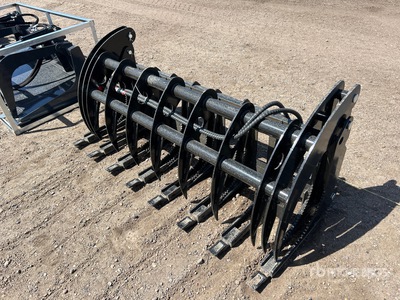 2026 GIYI GY-CLG72 72 in Log スキッドステア用グラップル (Unused)