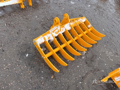 2026 GIYI 44 in Excavator Rake - Fits Cat 305 (Unused)