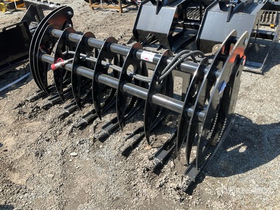 2026 GIYI GY-CLG72 72 in Skid Steer Grapple (Unused)