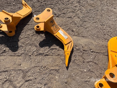 2026 GIYI 28 in Excavator Ripper - Fits Cat 303 (Unused)