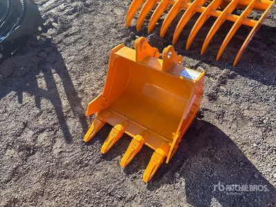 2026 GIYI 24 in Excavator Bucket - Fits Cat 303 (Unused)