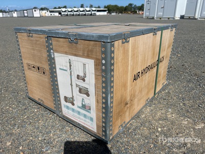 Quantity of (2) Freeport 80 ton Lifting Jack (Unused)