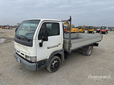 2002 Nissan Cabstar E120 Camion à Plateau