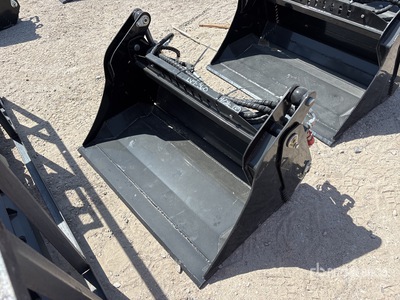 2026 GIYI GY-XKH39 39 in Multi-Purpose Mini Skid Steer Bucket (Unused)