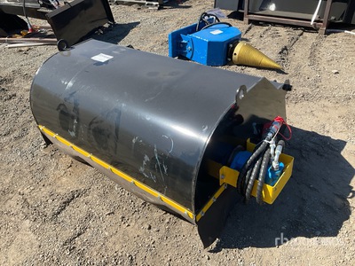 2025 GIYI GY-BS43 43 in Skid Steer Sweeper (Unused)