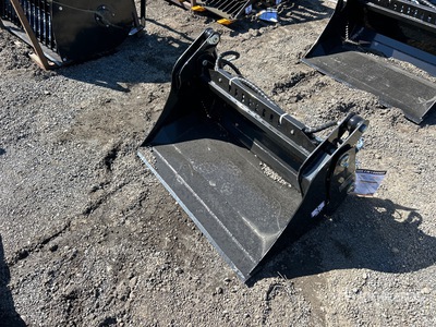 2025 GIYI GY-XKH39F 39 in Multi-Purpose Mini Skid Steer Bucket (Unused)