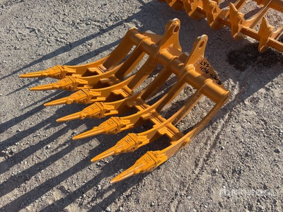 2026 GIYI 32 in Excavator Rake - Fits Cat 305 (Unused)