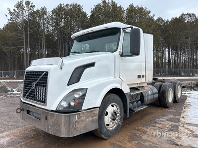 2006 Volvo VNL 6x4 T/A Day Cab Truck Tractor