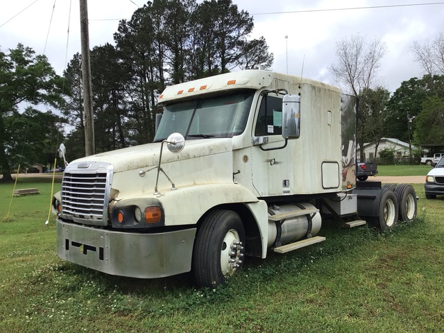 2006 Freightliner Century Class CST120 T/A Sleeper Truck Tractor