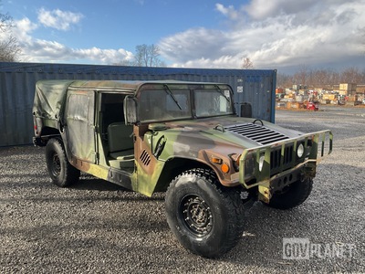 2008 AM General M1097R1 HMMWV 4 Door Soft Top w/Truck Body