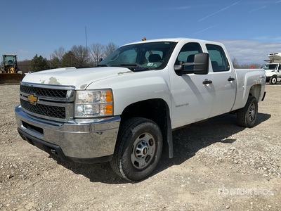 2013 Chevrolet Silverado 2500HD 4x4 Crew Cab Pickup