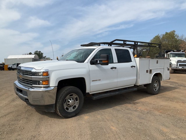 2017 Chevrolet 2500 HD 4x2 Crew Cab Utility Truck