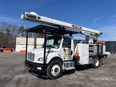 2020 Terex XT PRO 60/70 70 ft on 2021 Freightliner M2 106 4x2 Camion à godets