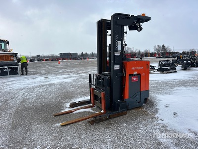 2023 Toyota Schubmaststapler