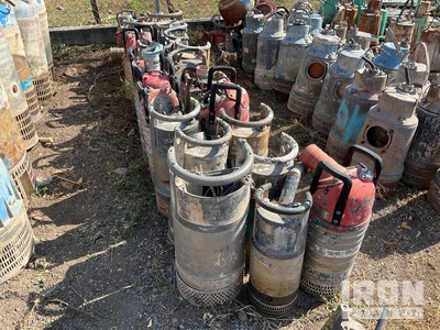 Quantity of (27) Pompe à eau submersible électrique (Inoperable)