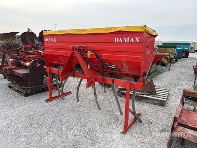 Damax D790 6F الة توزيع السماد